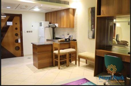 Deluxe Twin Room at Pearl Executive Hotel Apartments, photo 4